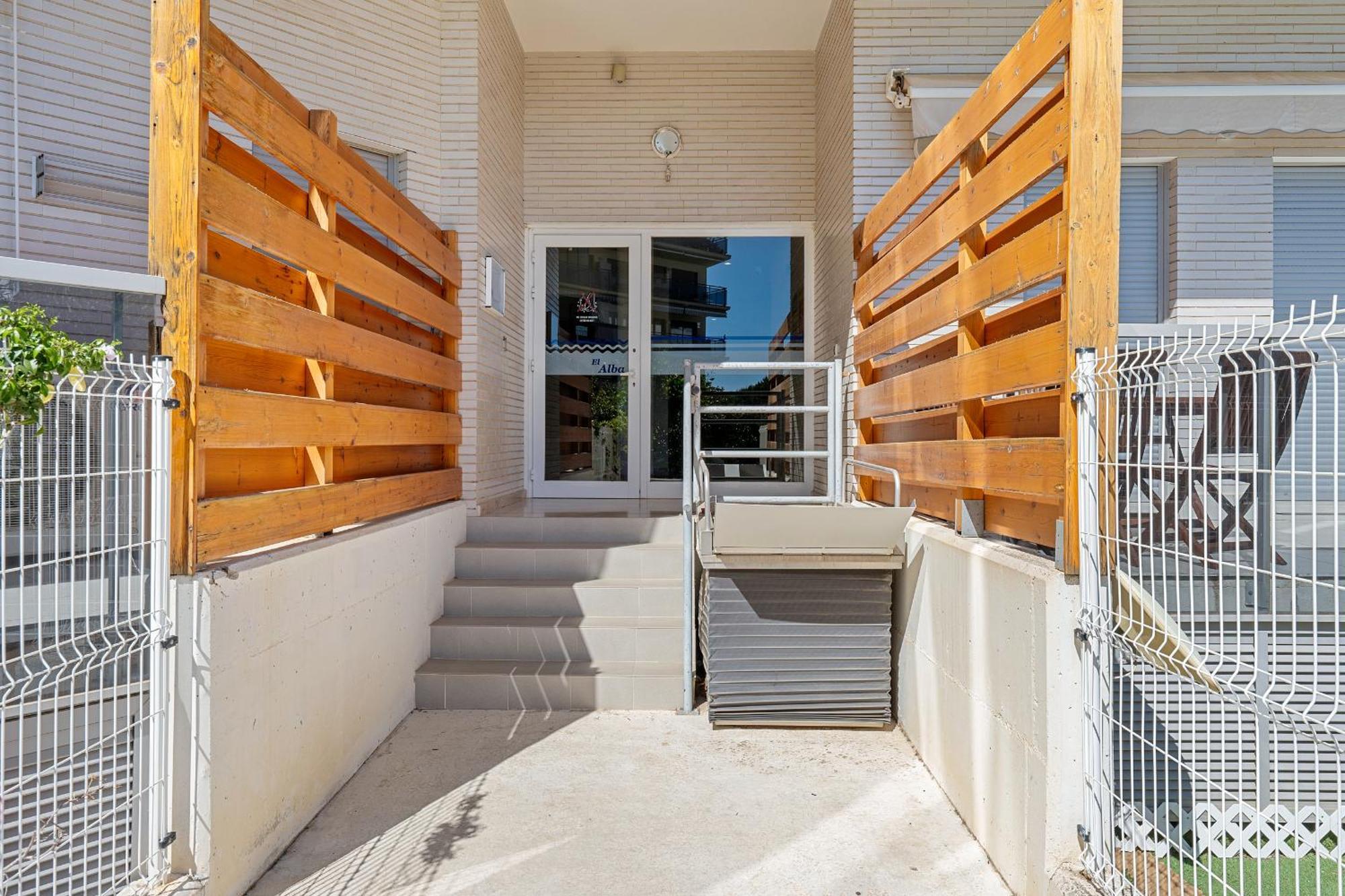 Hauzify I Apartament Mestral Cambrils Exterior foto